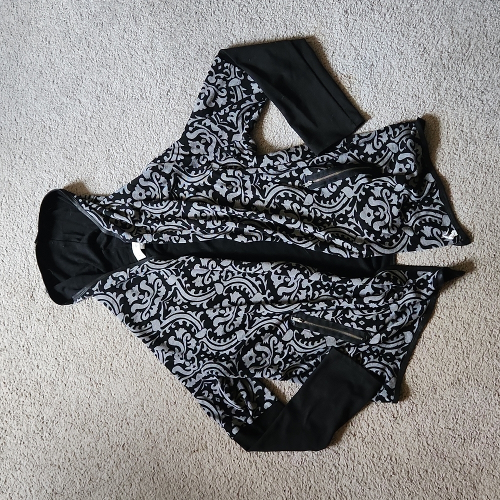 Graphic sweater